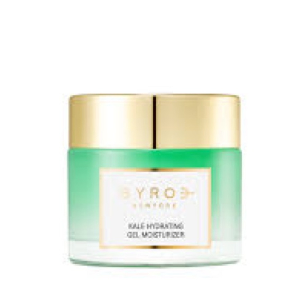 Green and Gold Hydrating Moisturizer with Luxurious Finish